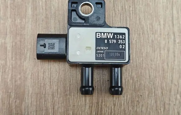 BMW 8 G16 Exhaust gas pressure sensor 8579353