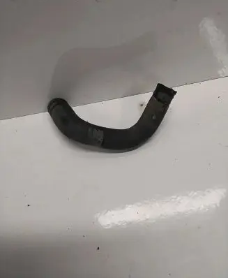 Coolant pipe/hose
