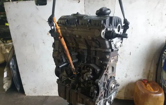 Volkswagen PASSAT B5.5 Engine AVB HGL