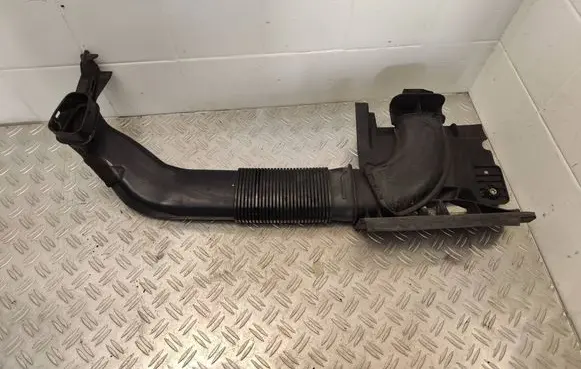 Ford Mondeo MK IV Air intake duct part AG919E635AE 1061976S01