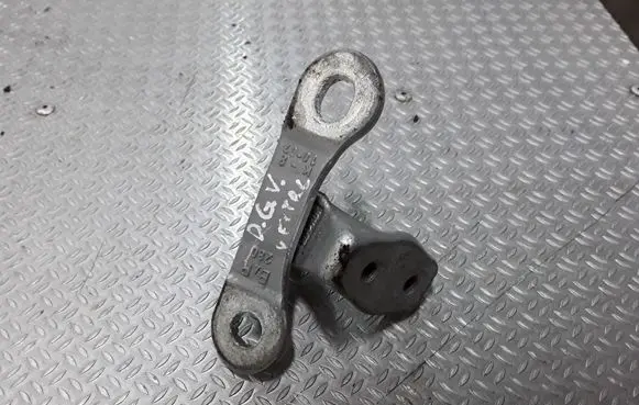 Opel Vectra C Rear door upper hinge