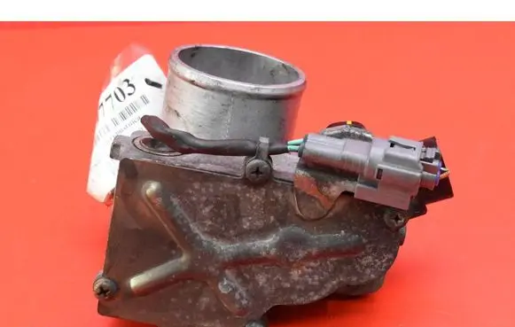 Toyota Corolla Verso E121 Throttle body valve 