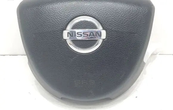 Nissan Altima Steering wheel airbag