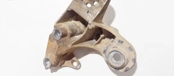 Audi A4 S4 B5 8D Engine mounting bracket 8d0199351h
