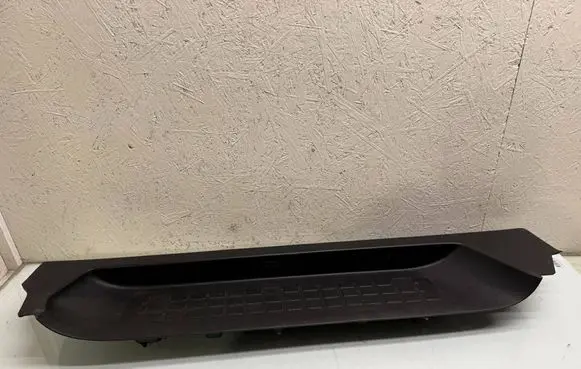 Peugeot Expert Rear sill trim cover 9808681977
