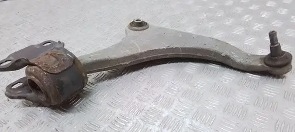 Volvo V70 Front lower control arm/wishbone