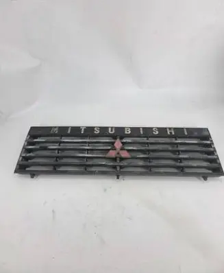 Mitsubishi Pajero Front grill 