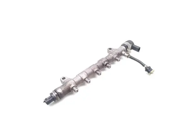 Fuel main line pipe