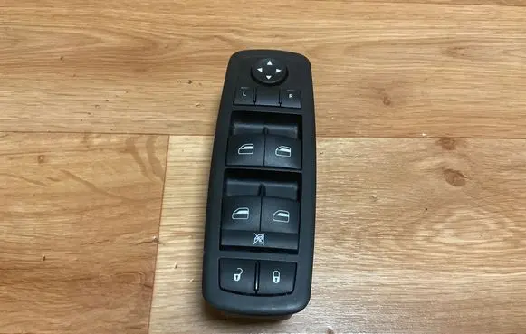 Dodge Journey Electric window control switch 68039999AB DI86390B 10003140