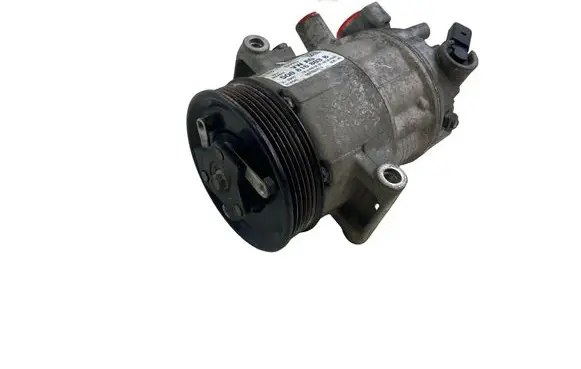 Volkswagen Golf VII Air conditioning (A/C) compressor (pump) 5Q0816803B