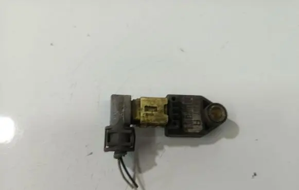 Toyota Corolla Verso AR10 Airbag deployment crash/impact sensor 891730F010