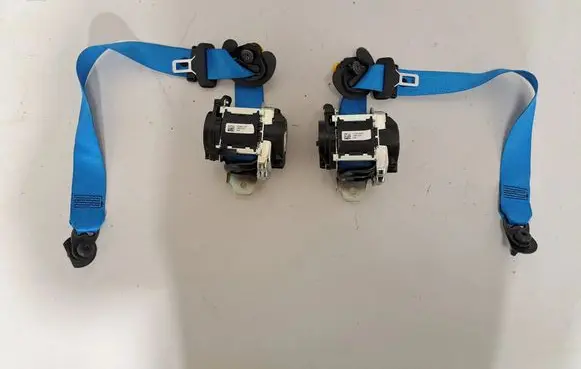 BMW i8 Set of seat belts 7457889 7489116
