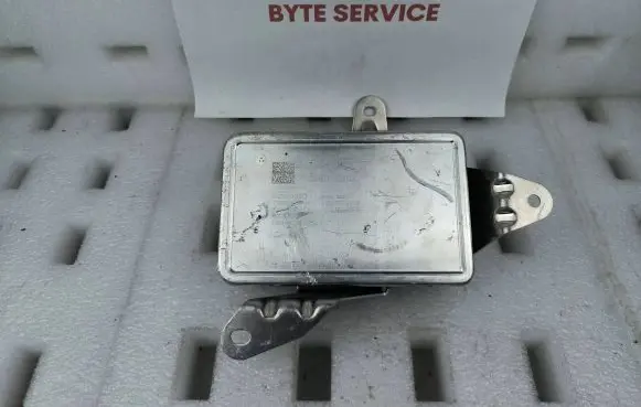 Mercedes-Benz SL R232 Air suspension control unit module (rear) A2329000302