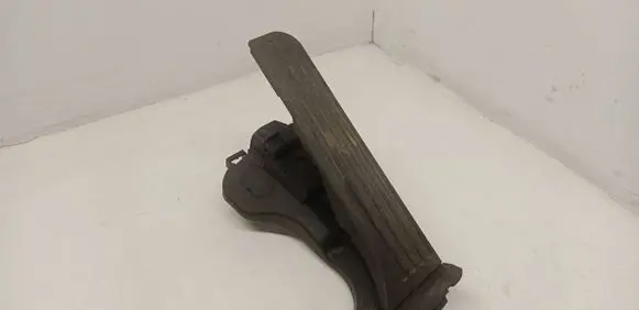 Volkswagen PASSAT B6 Accelerator throttle pedal 1K1721503L