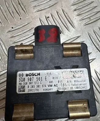 Skoda Octavia Mk3 (5E) Distronic sensor radar 3Q0907561E 3Q0907572C 0203301974