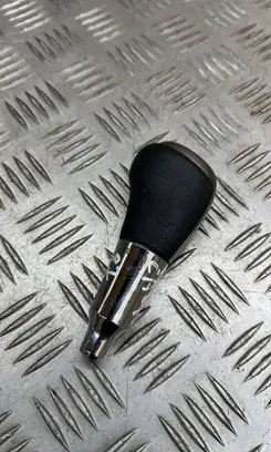 Toyota RAV 4 (XA40) Gear lever shifter trim leather/knob