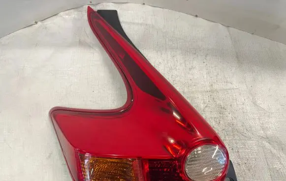 Nissan Juke I F15 Rear/tail lights