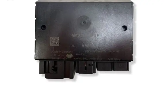 Audi A4 S4 B9 8W Tow bar trailer control unit/module 4M0907383F
