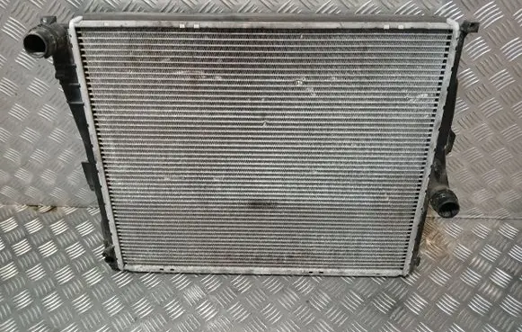 BMW X3 E83 Coolant radiator 1668920 3104593 3400013