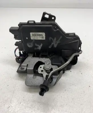 Audi A6 S6 C5 4B Front door lock 4O1837015