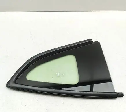 Toyota GR 86 Rear side window SU003G0037