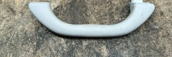 Volkswagen PASSAT B5.5 Front interior roof grab handle 3B0857607