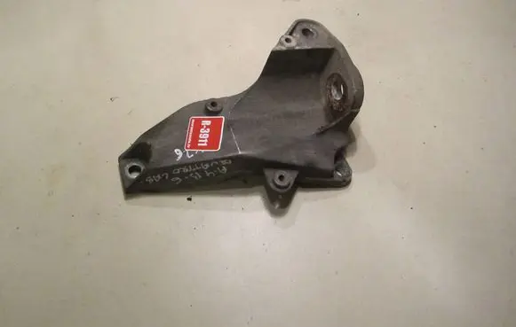 Audi A4 S4 B6 8E 8H Engine mounting bracket 8D0399114AJ