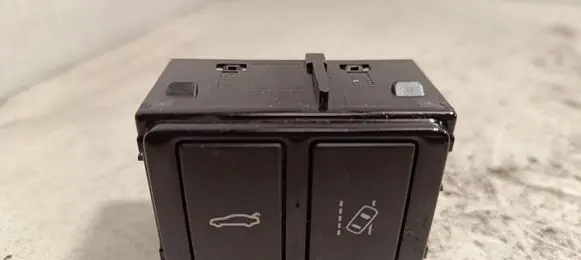 Jaguar XF X260 Tailgate opening switch 1ADSAX760B M0452202066
