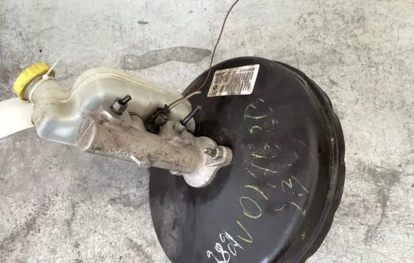 Chrysler Grand Voyager IV Brake booster 4683972AA E0204022036 01BP1095B