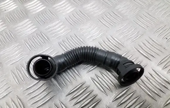 Volkswagen Golf VI Breather hose/pipe 03L103493