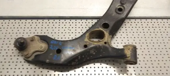 Toyota RAV 4 (XA30) Front lower control arm/wishbone