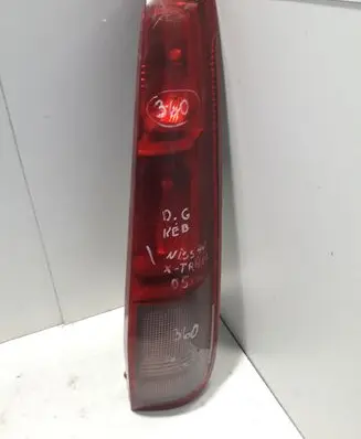 Nissan X-Trail T30 Rear/tail lights B46R