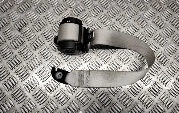 Chrysler Pacifica Third row seat belt 6361236