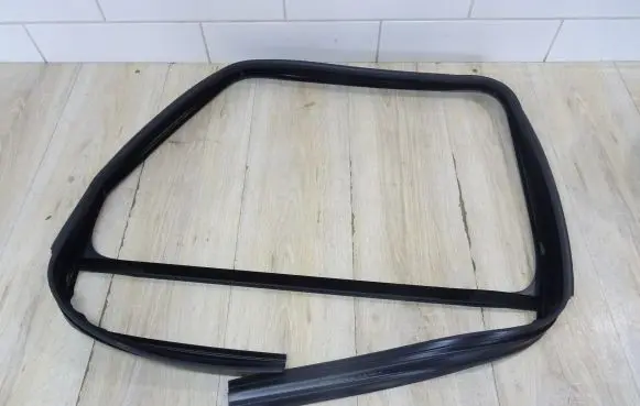 Mercedes-Benz GLC X253 C253 Front door rubber seal A4637251200