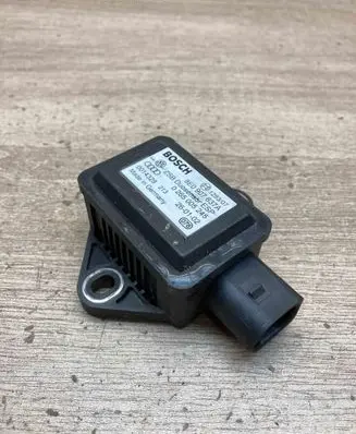 Audi A6 S6 C5 4B ESP acceleration yaw rate sensor 8E0907637A 0265005245