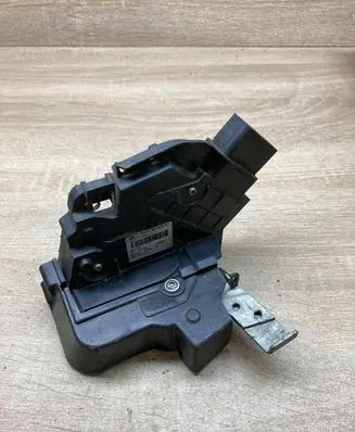 Ford Mondeo MK IV Front door lock 6M2AR21812AC