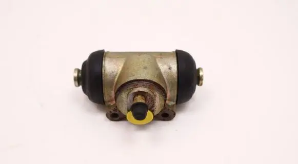 Nissan Trade Rear brake cylinder ACM6790