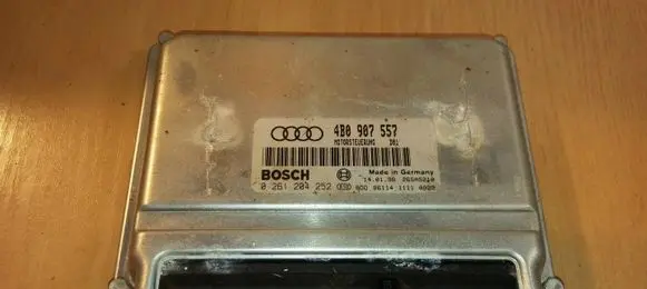 Audi A6 S6 C5 4B Engine control unit/module ECU 0261204252 4B0907557 26SA5210
