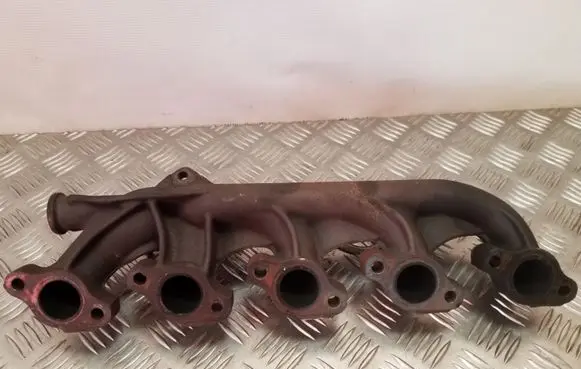 Volvo S80 Exhaust manifold 8642826