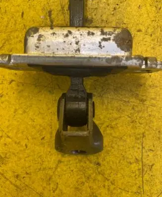Chevrolet Captiva Front door check strap stopper 