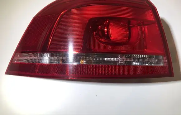Volkswagen PASSAT B7 Rear/tail lights 3AF945095C