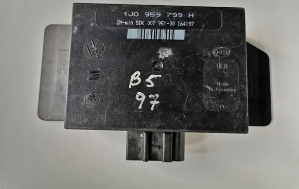 Volkswagen PASSAT B5 Comfort/convenience module 1J0959799H