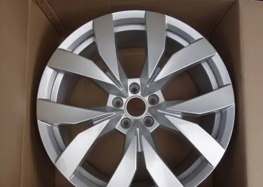R20 alloy rim