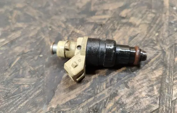 Mercedes-Benz SL R107 Fuel injector 0000788323