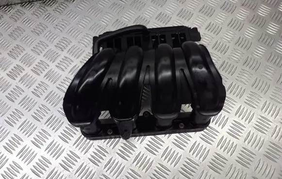 Nissan Micra Intake manifold
