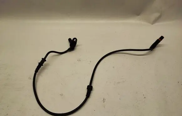 Mercedes-Benz E W212 ABS brake wheel speed sensor A2105407681