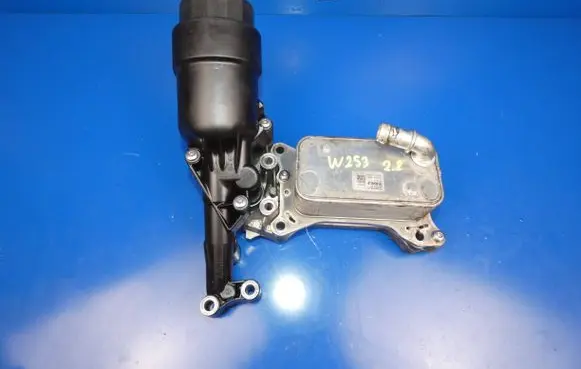 Mercedes-Benz GLC X253 C253 Oil filter mounting bracket 70586826 4320006032 0F10444