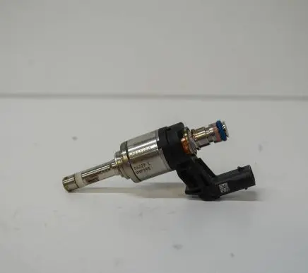 Volkswagen Jetta VII Fuel injector 04E906036AL