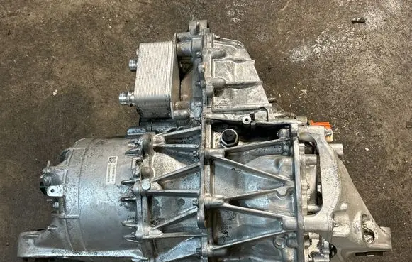 Tesla Model 3 Electric car motor 112099000J TG122262001ST P108569320