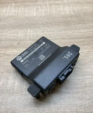 Volkswagen Golf V Gateway control module 1K0907530F 1K0907951